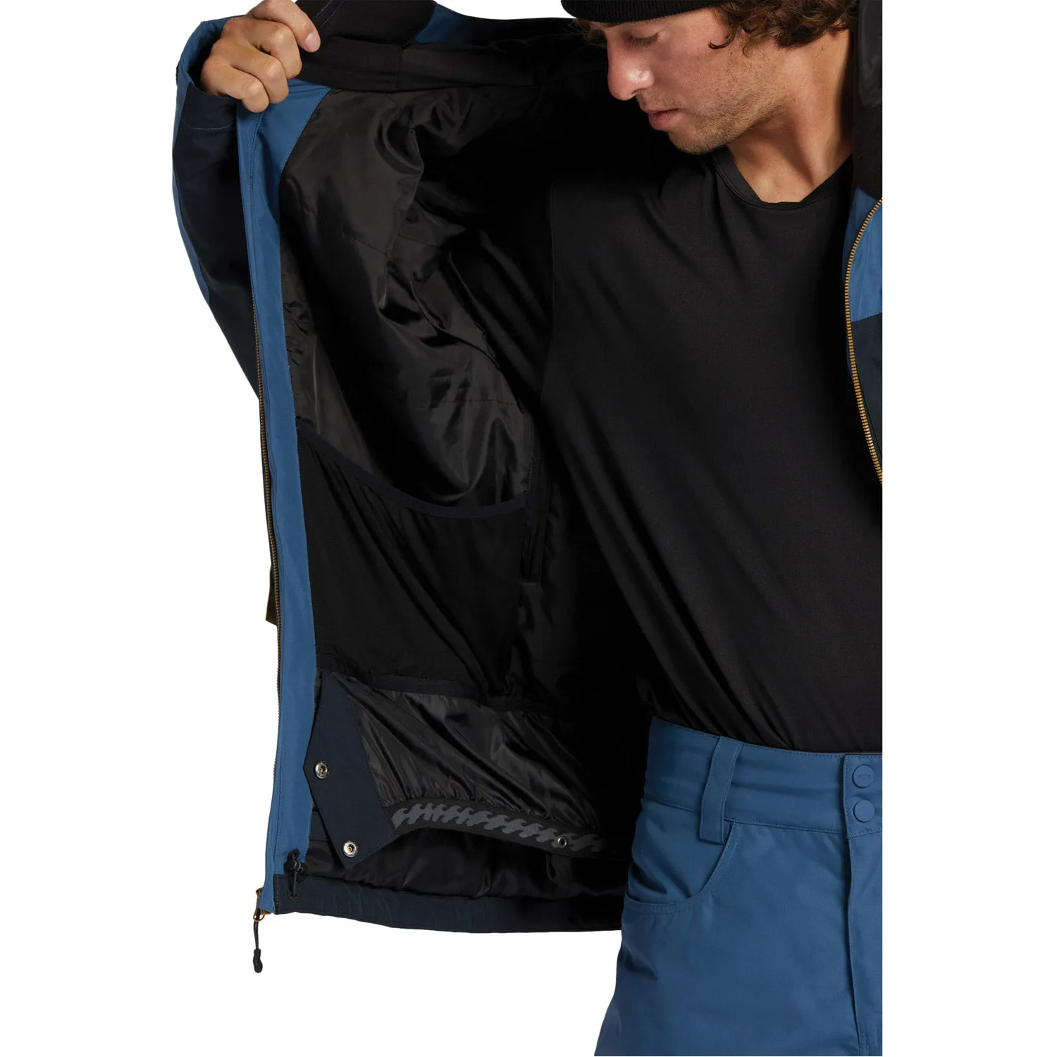 Outsider Jacket 2023
