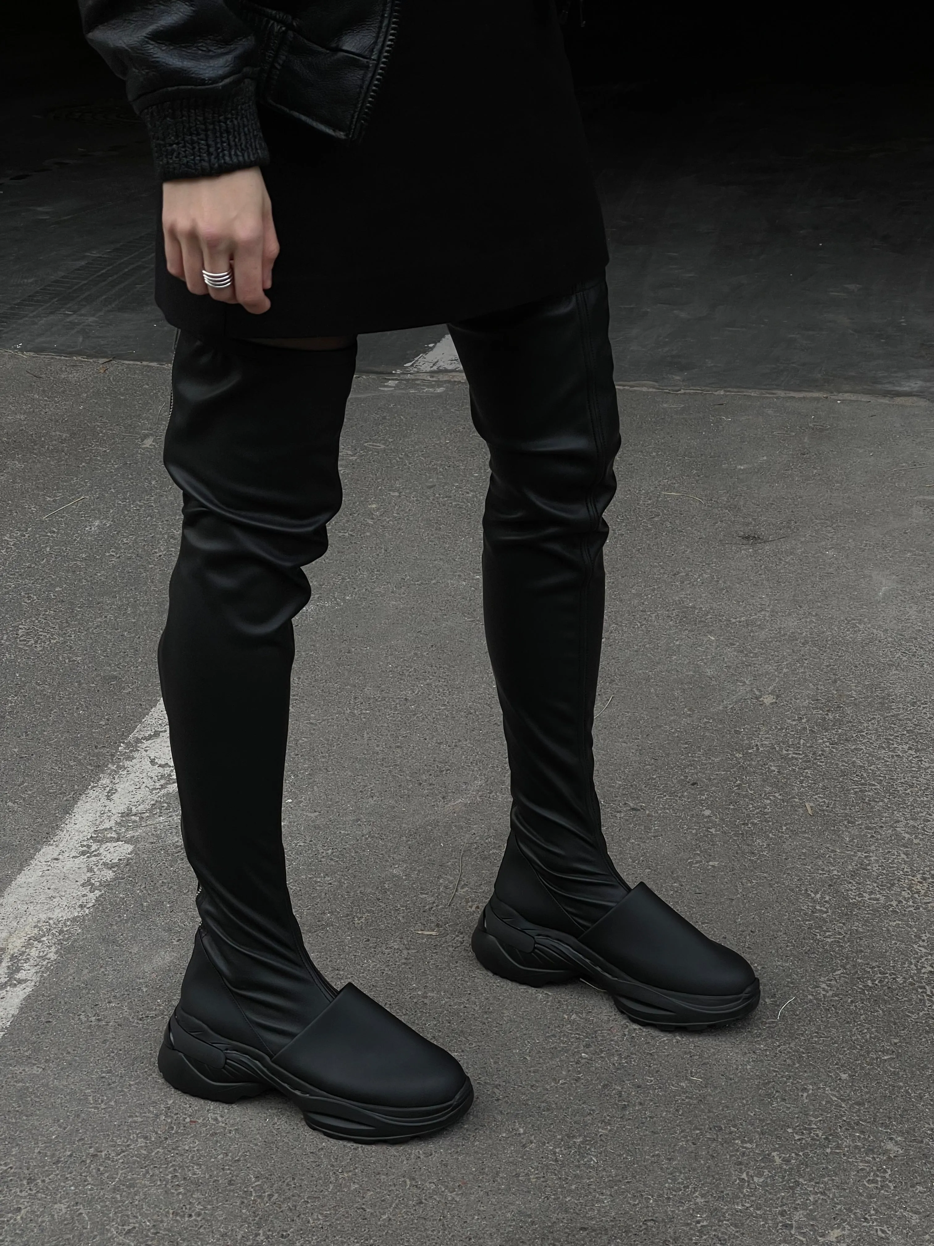 Overknee Tight Sneakers Black