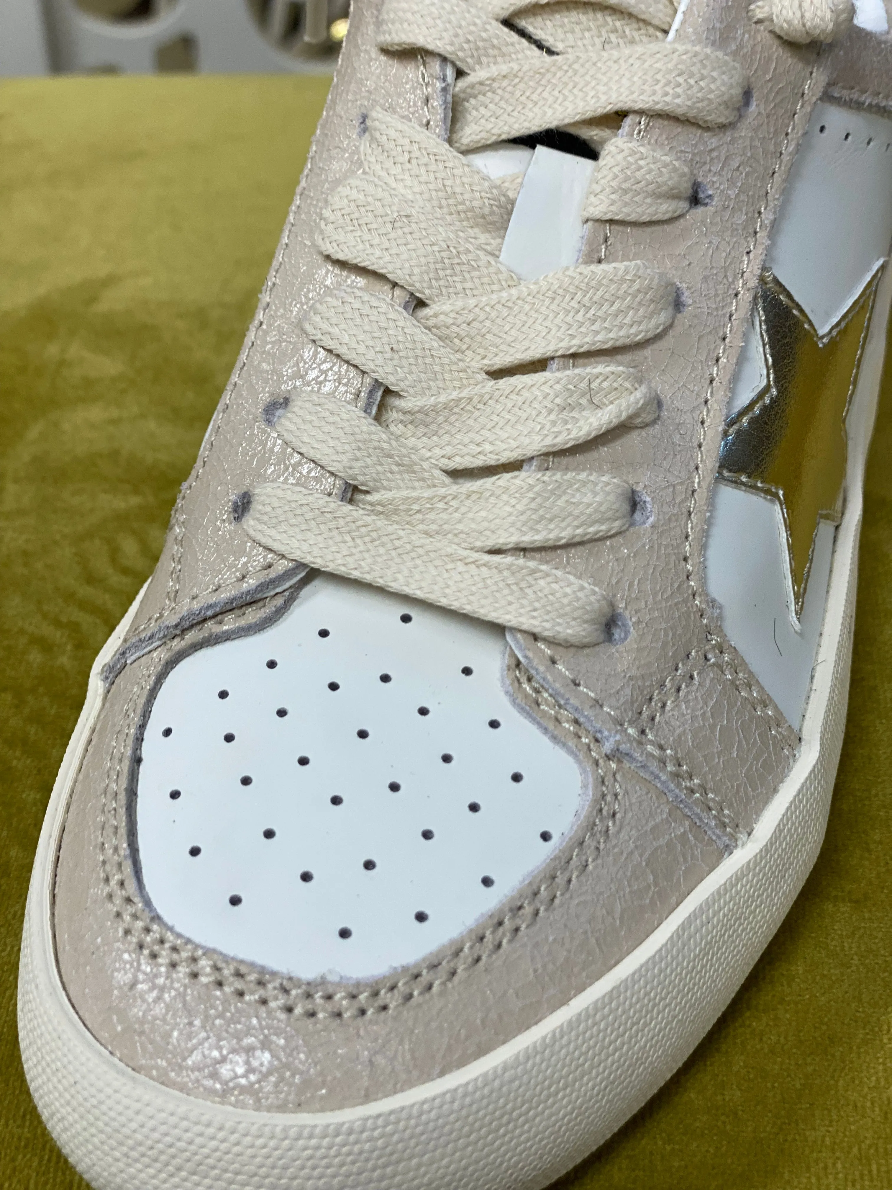 Reflex 11 Sneaker - Blush & Gold
