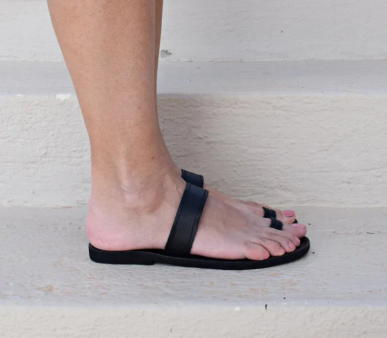 Ring Toe Sandals