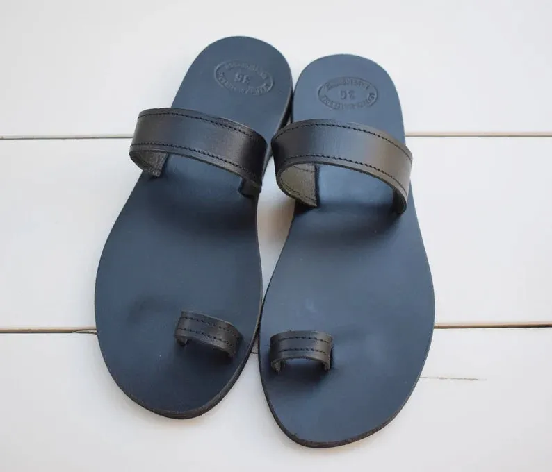 Ring Toe Sandals