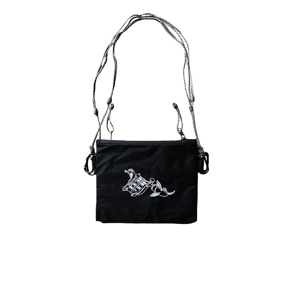 SABAI SABAI NYLON SLING POUCH BAG (BLACK / WHITE)