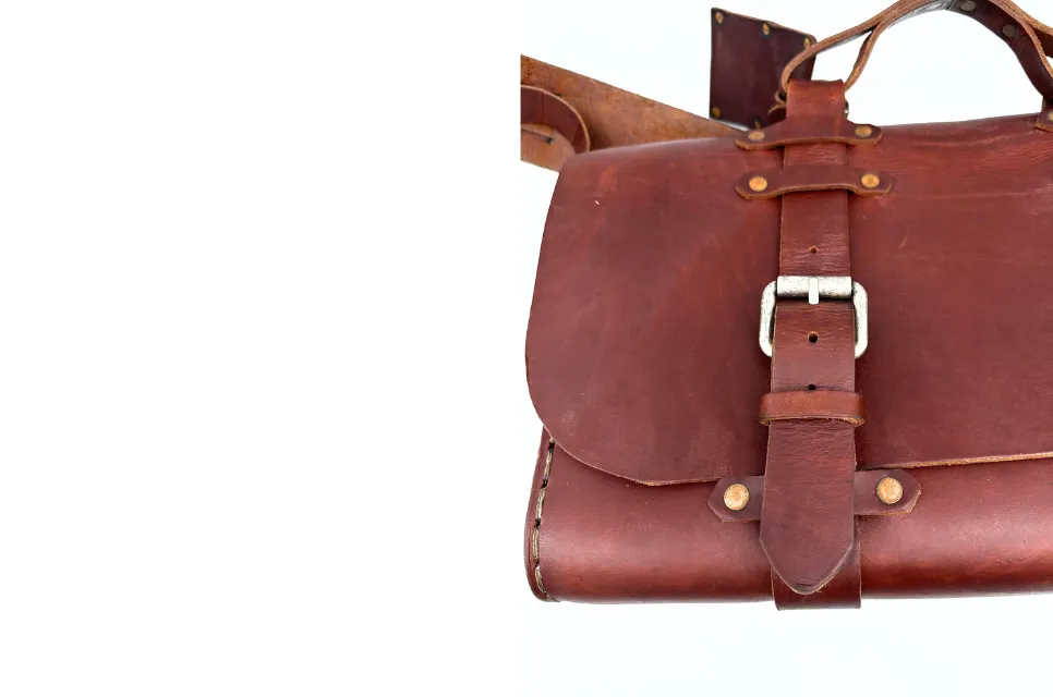 Seasoned No. 4311 - Large Scotch Grunge Leather Satchel with Removable Leather Divider, Large Exterior Pocket, and Luggage Tag
