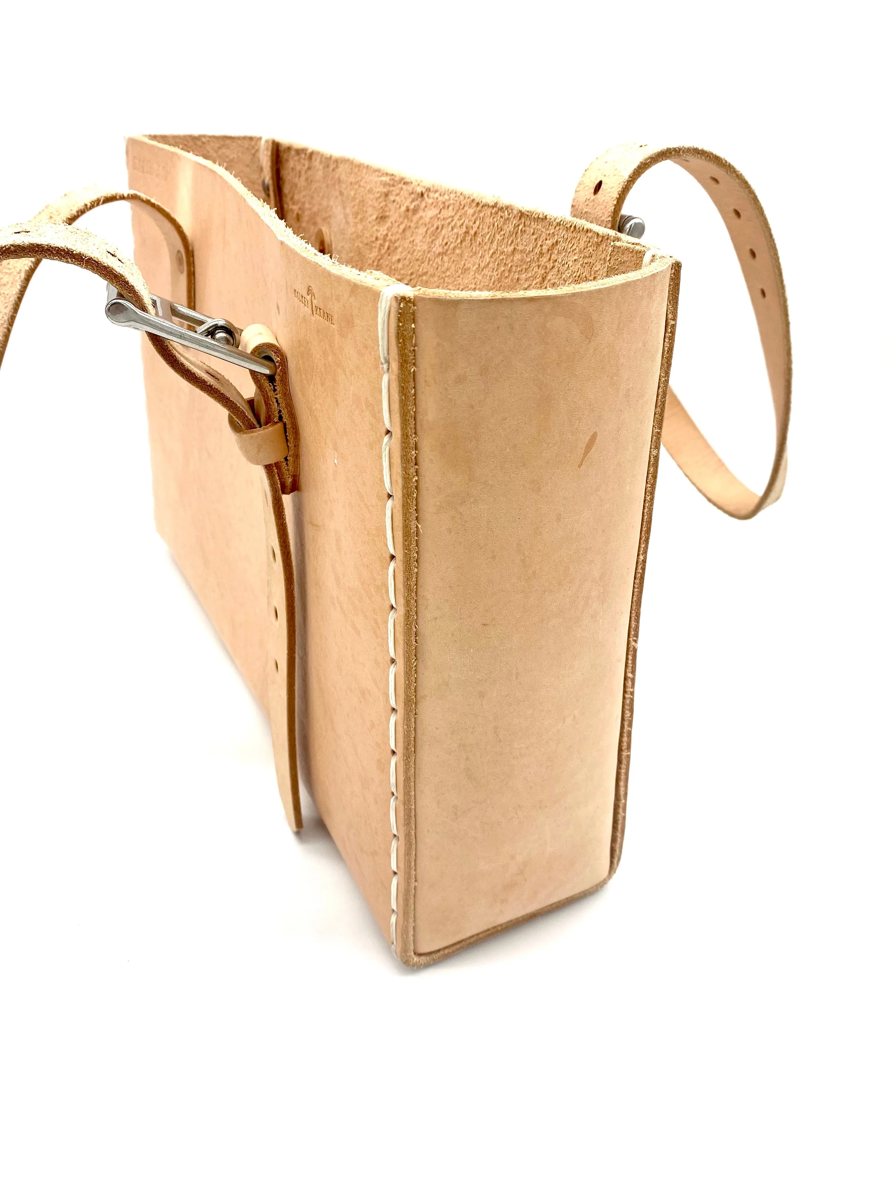 Seasoned No. 714 - Tote in Natural Tan