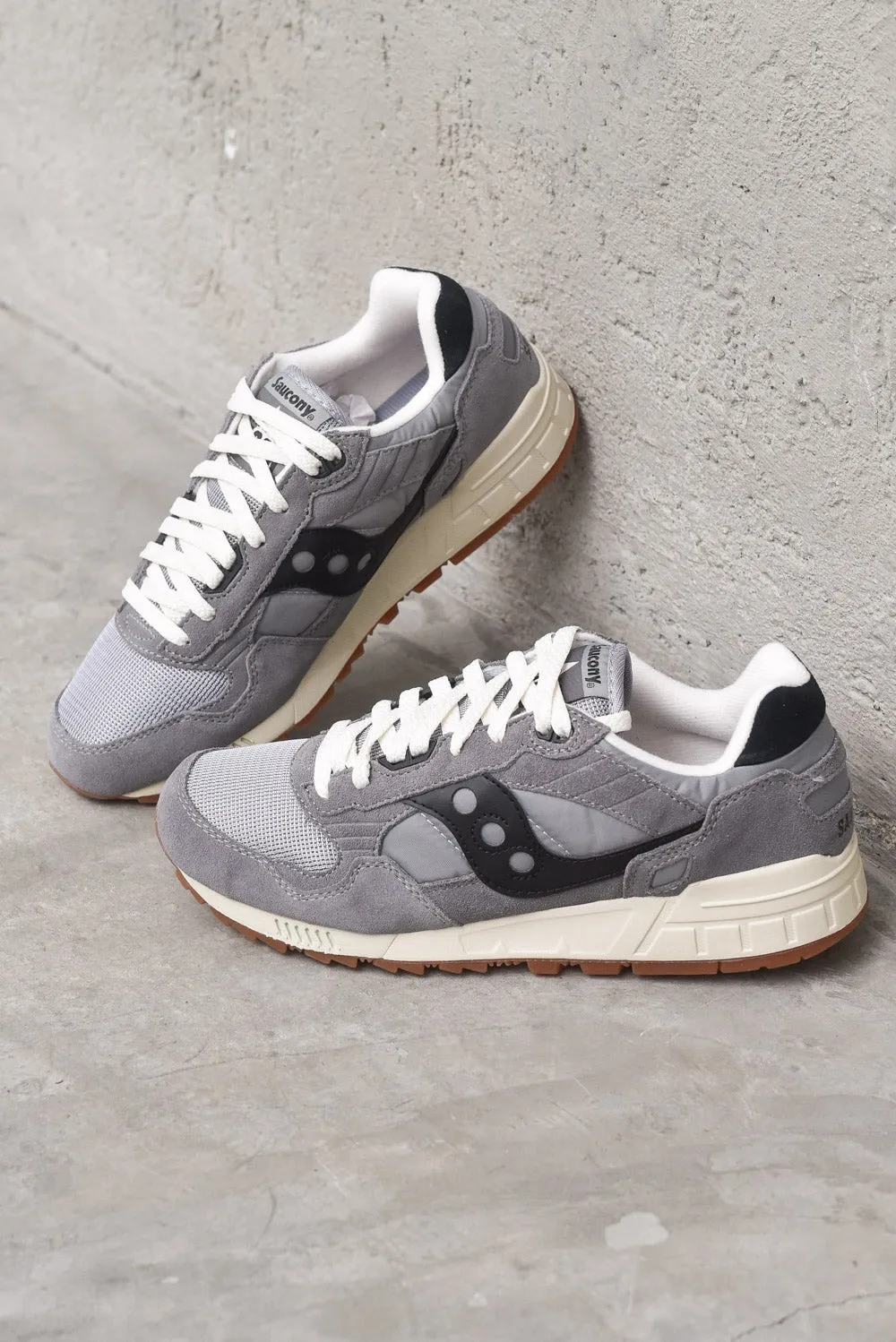 Shadow 5000 - Grey