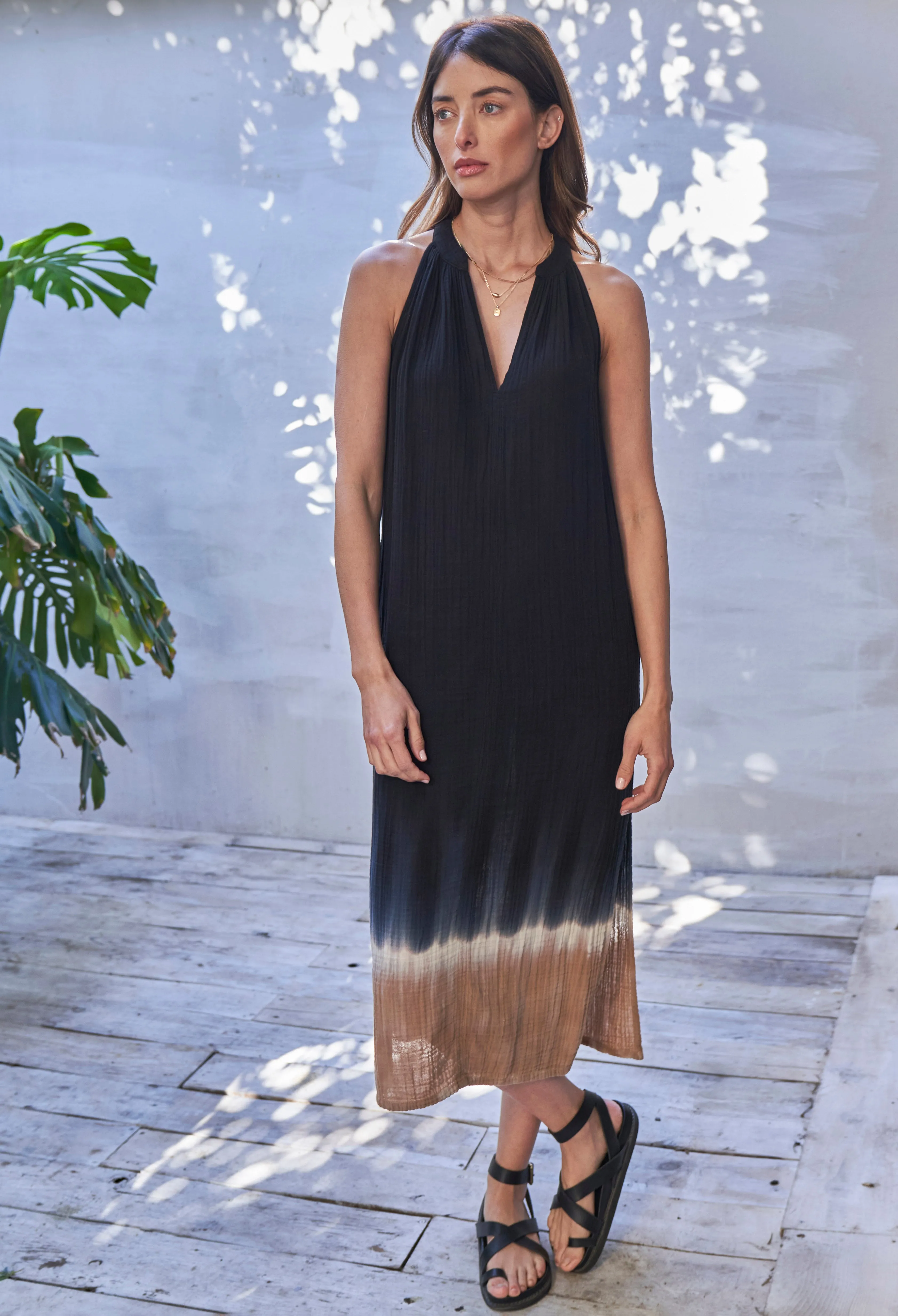 Sleeveless Black Sand Gauze Midi Dress with Pockets