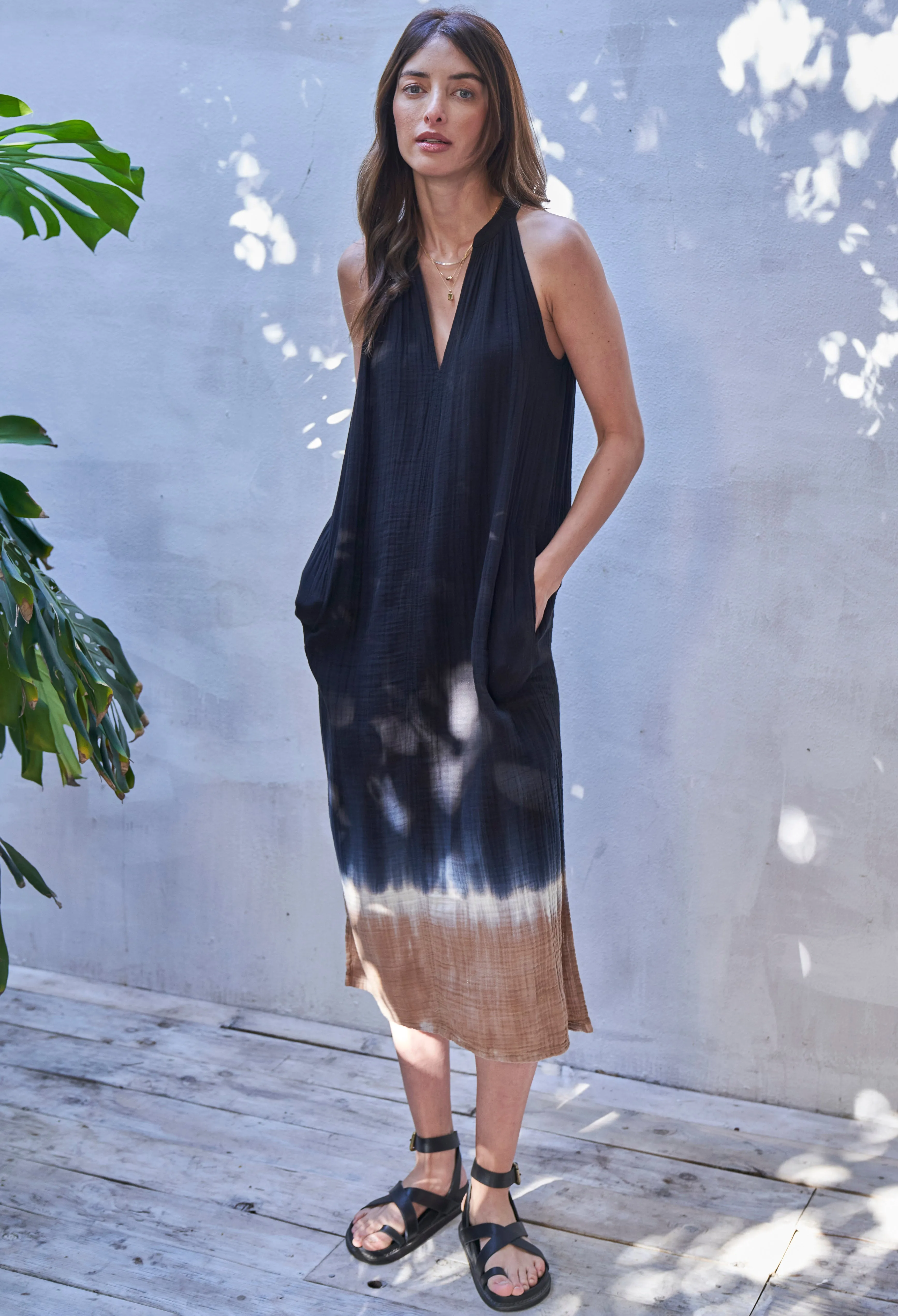 Sleeveless Black Sand Gauze Midi Dress with Pockets