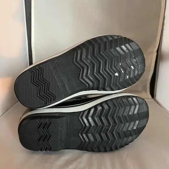 Sorel Yoot Pak snow boot in gray 3
