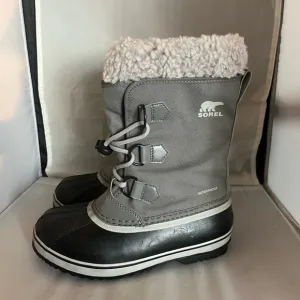 Sorel Yoot Pak snow boot in gray 3