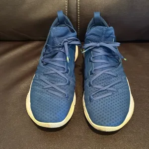 Under Armour Men’s Curry 5 Blue sneakers