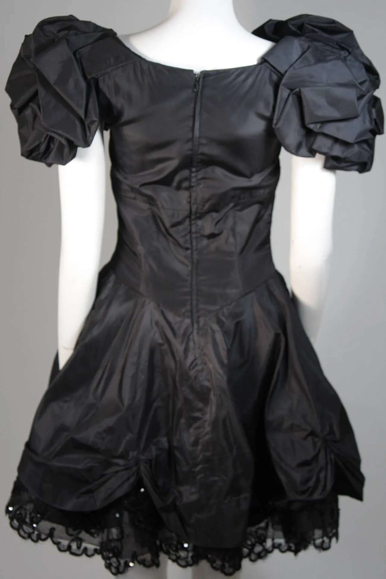 VICKY TIEL Black Sequin Lace Silk Cocktail Dress Size Small