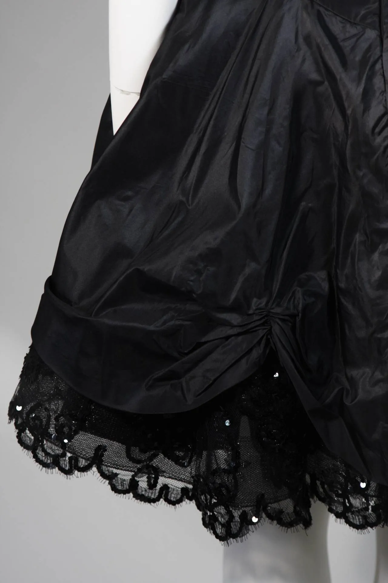 VICKY TIEL Black Sequin Lace Silk Cocktail Dress Size Small