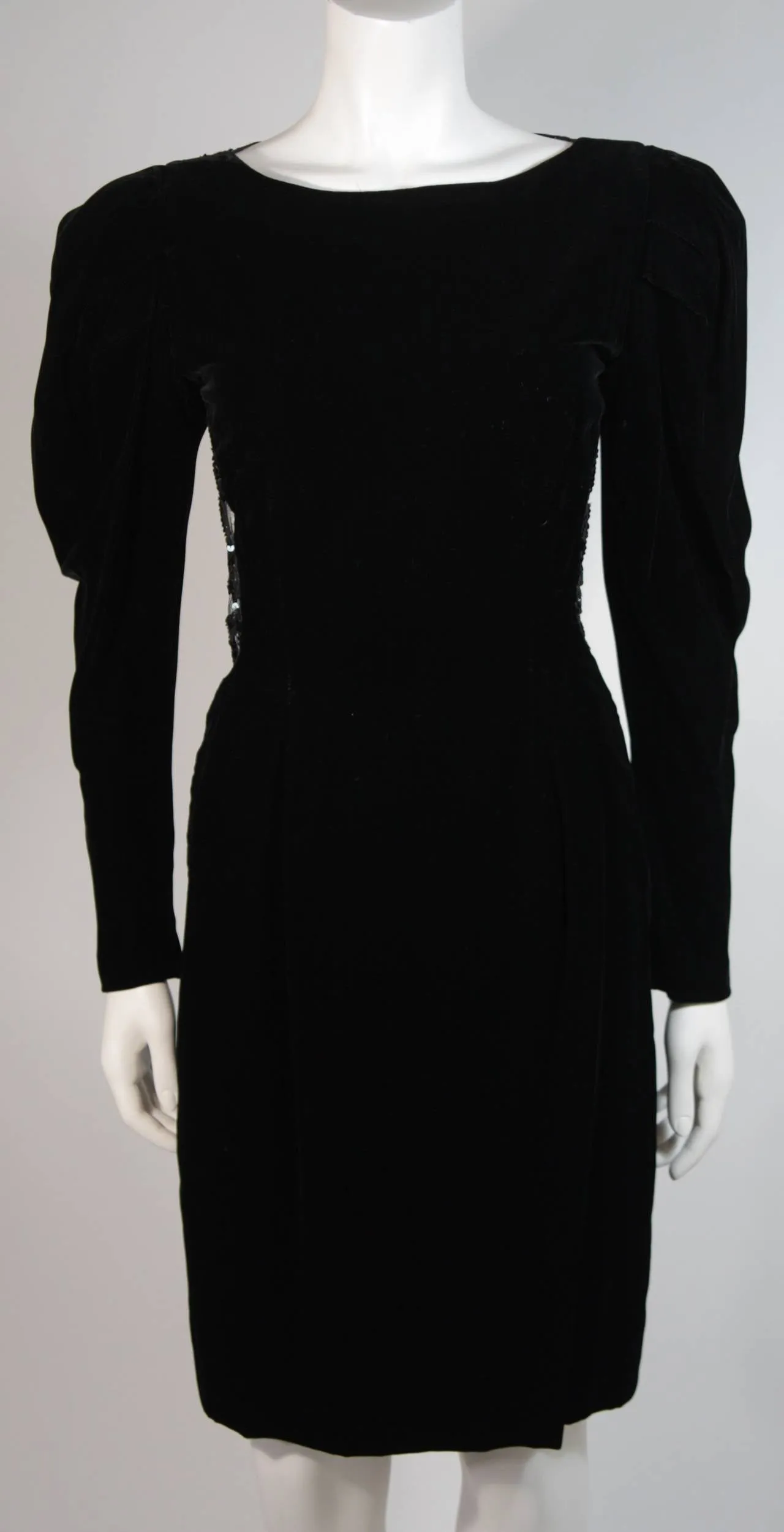 VICKY TIEL Black Velvet Cocktail Dress with Lace Back Size Small