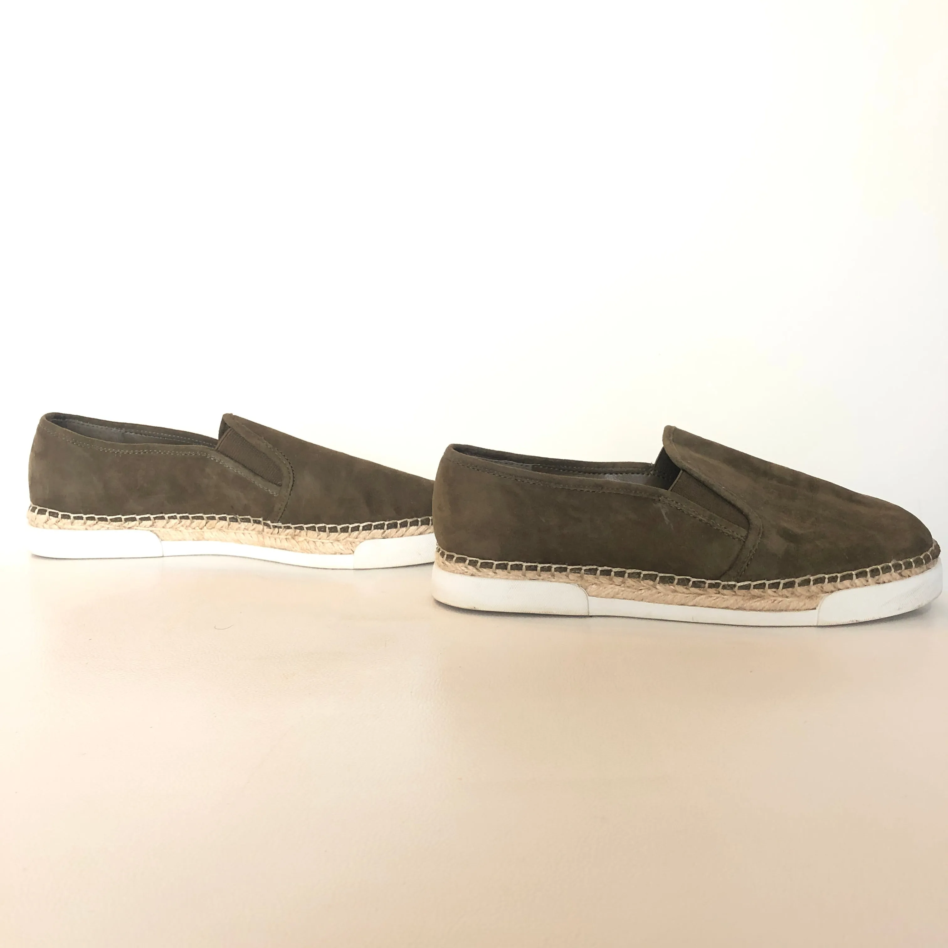 VINCE CAMUTO Olive Green Tambie Slip On Sneaker Size 9
