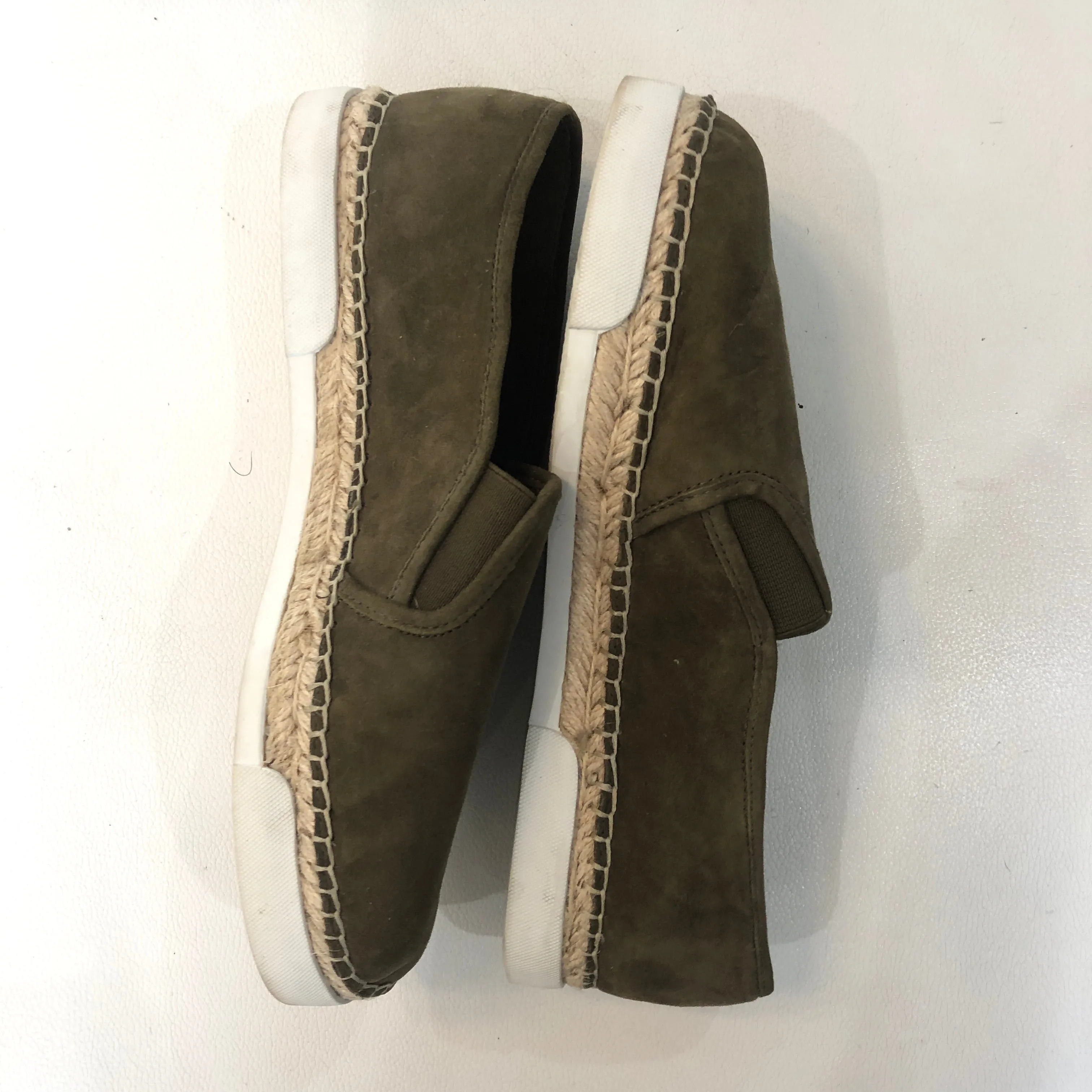 VINCE CAMUTO Olive Green Tambie Slip On Sneaker Size 9