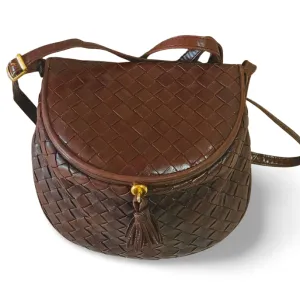 Vintage Bottega Veneta brown fisherman style intrecciato shoulder bag, mini purse. Unique piece you must have. 070218ys10