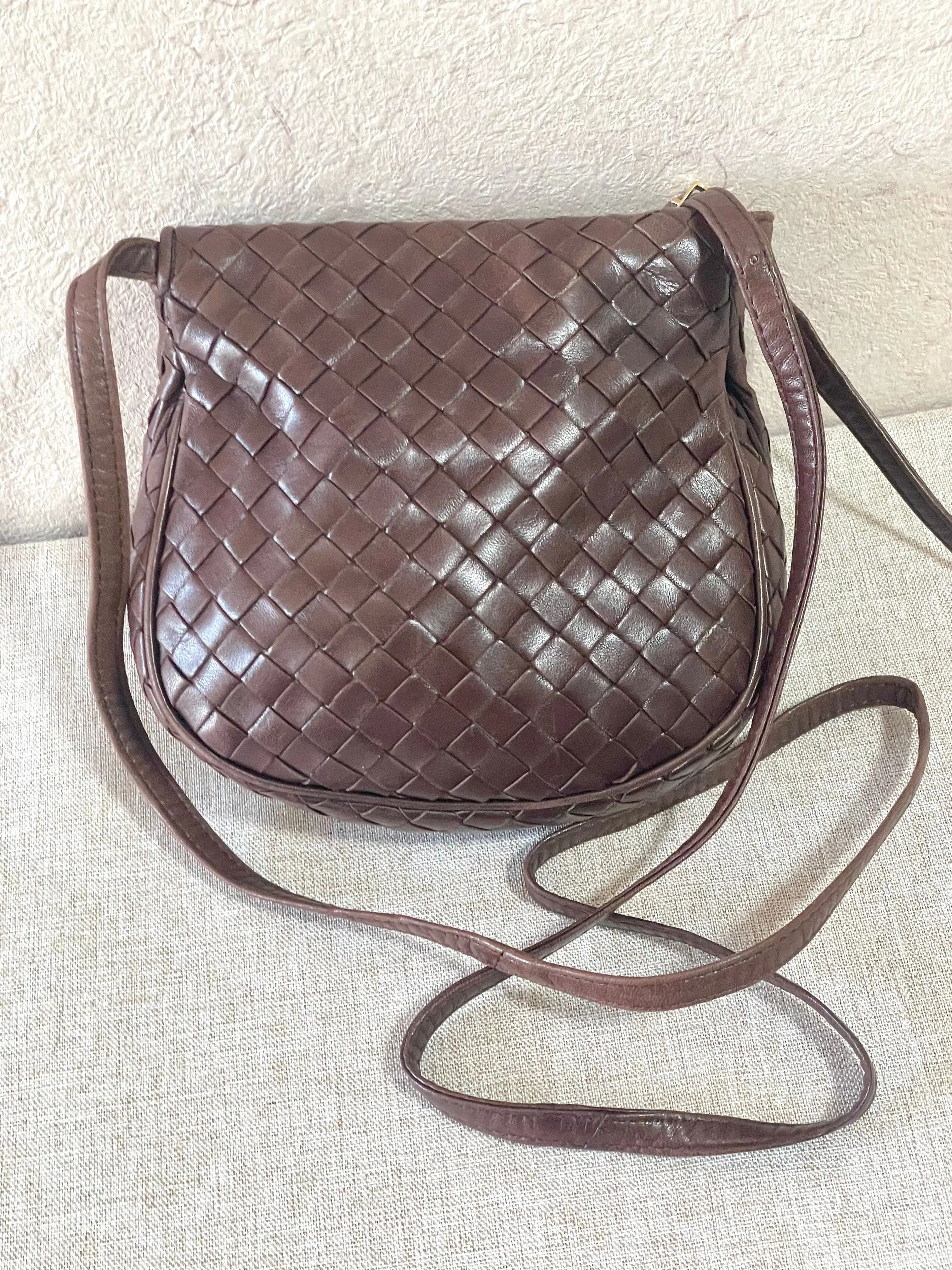 Vintage Bottega Veneta brown fisherman style intrecciato shoulder bag, mini purse. Unique piece you must have. 070218ys10