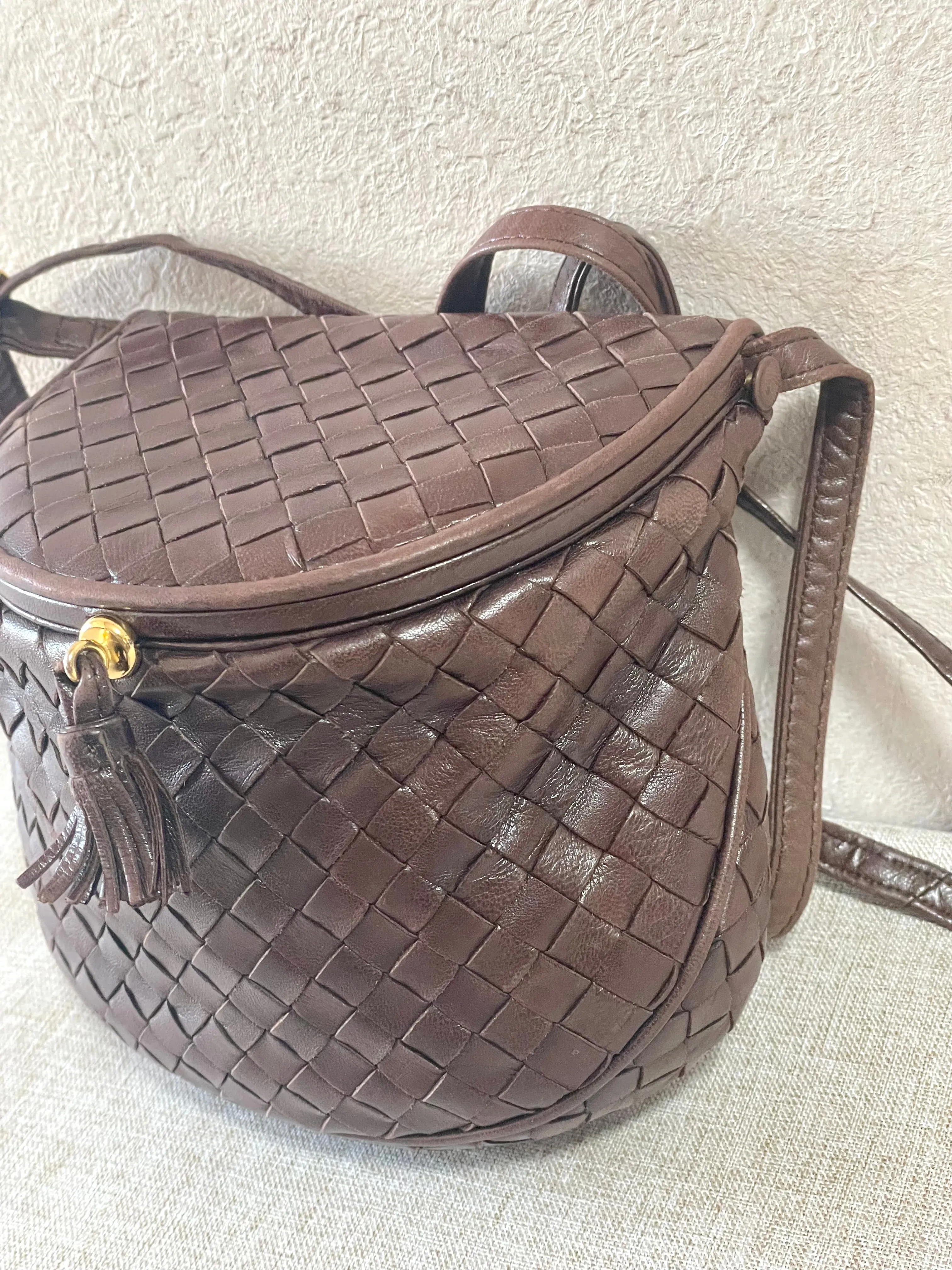 Vintage Bottega Veneta brown fisherman style intrecciato shoulder bag, mini purse. Unique piece you must have. 070218ys10