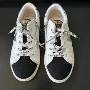 Vintage Havana Gadol Lace Up Black, White, Cheetah Mix Star Kids Sneakers Size 3