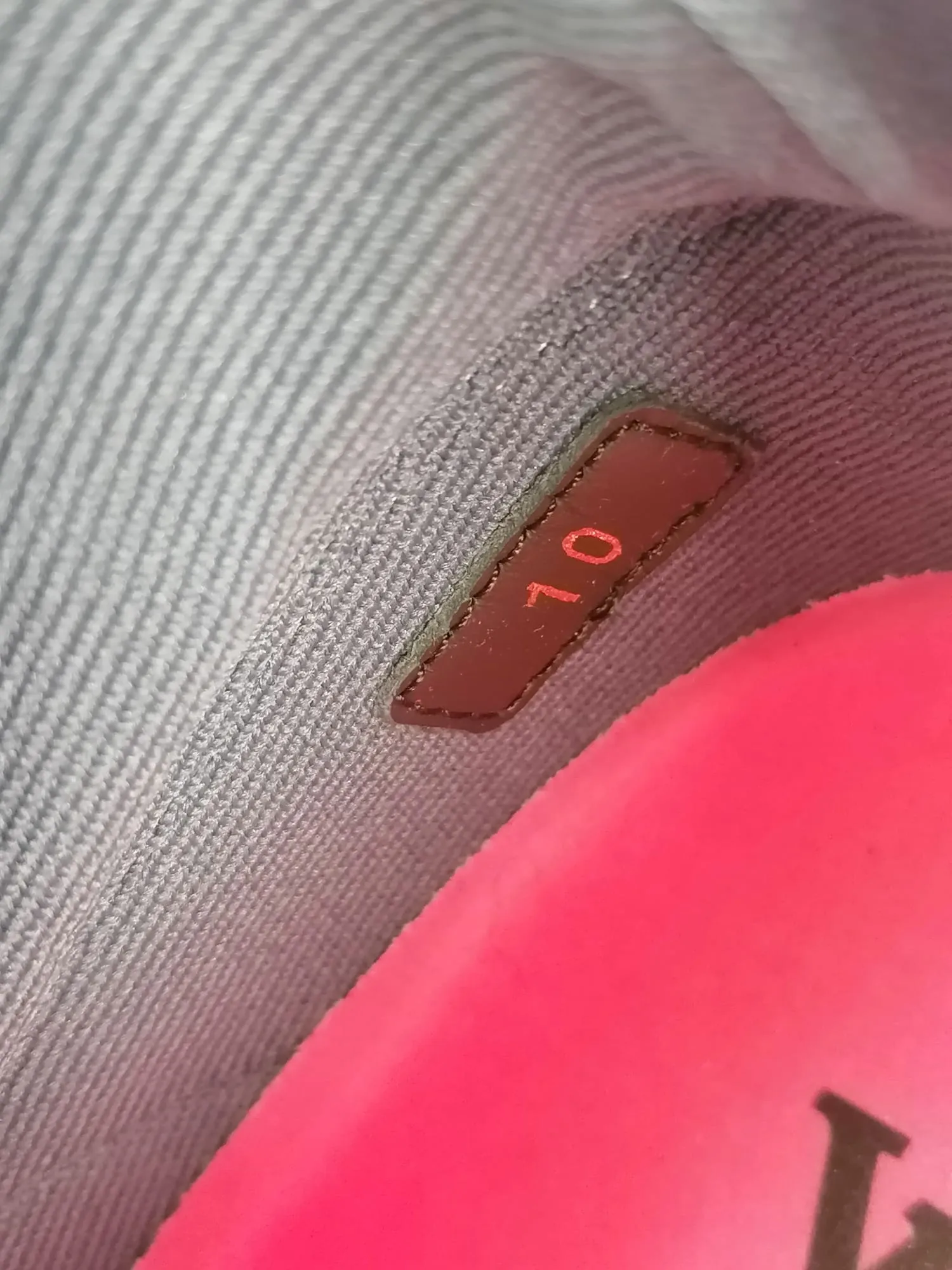 V.N.R. Sneaker