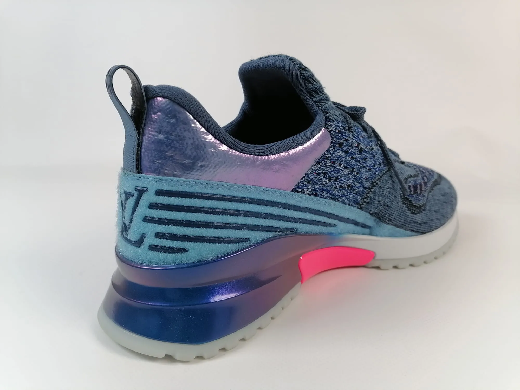 V.N.R. Sneaker